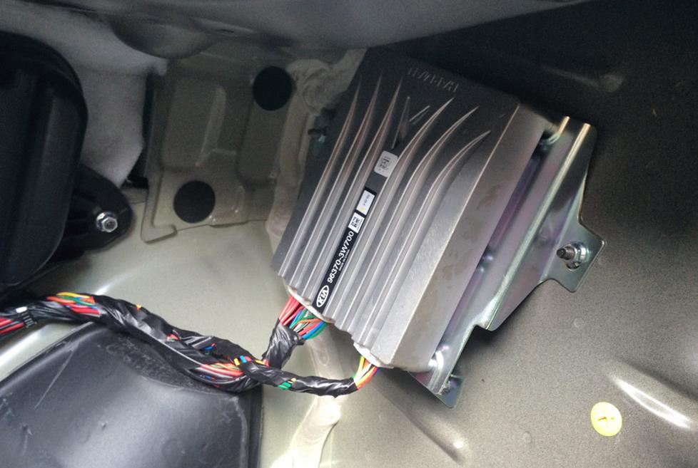 2016 Kia Sportage factory amp